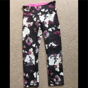 Lululemon Wonder Under Capri Leggings